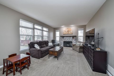 Tiny photo for 2921 McDuffee Circle, North Aurora, IL 60542 (MLS # 12588301)