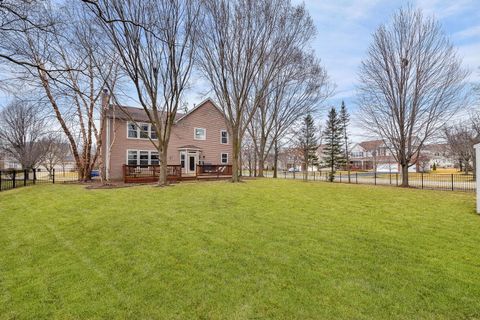 Tiny photo for 2921 McDuffee Circle, North Aurora, IL 60542 (MLS # 12588301)