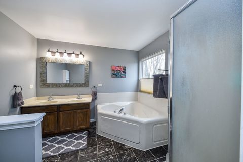 Tiny photo for 2921 McDuffee Circle, North Aurora, IL 60542 (MLS # 12588301)