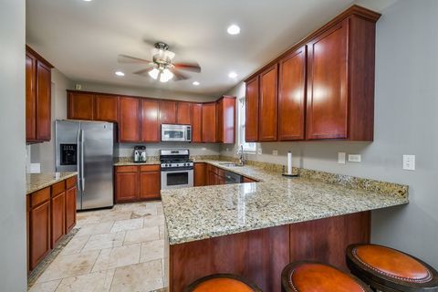 Tiny photo for 2921 McDuffee Circle, North Aurora, IL 60542 (MLS # 12588301)