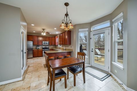 Tiny photo for 2921 McDuffee Circle, North Aurora, IL 60542 (MLS # 12588301)