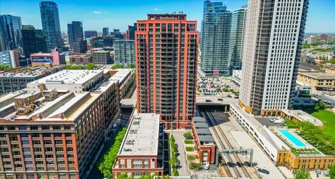 Photo of 324 N Jefferson Street #307, Chicago, IL 60661 (MLS # 12432351)