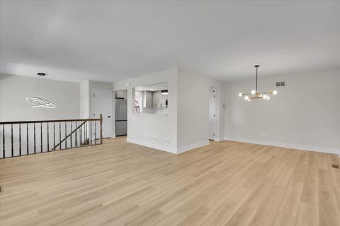 Tiny photo for 16110 Pine Drive, Tinley Park, IL 60477 (MLS # 12650223)