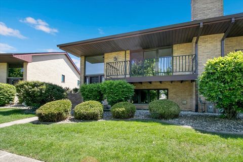 Tiny photo for 16110 Pine Drive, Tinley Park, IL 60477 (MLS # 12650223)