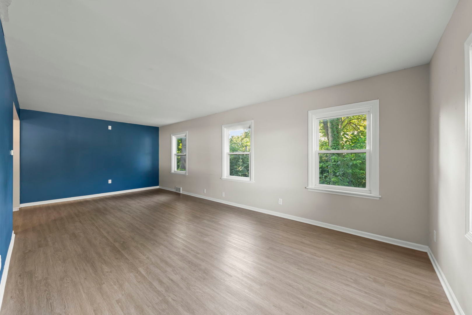 708 N Cedar Road