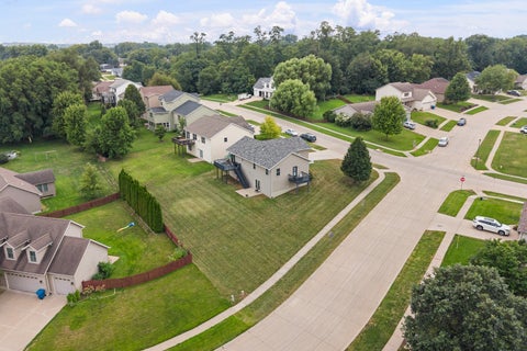 Tiny photo for 391 N 8th Street, LeClaire, IA 52753 (MLS # 12750674)