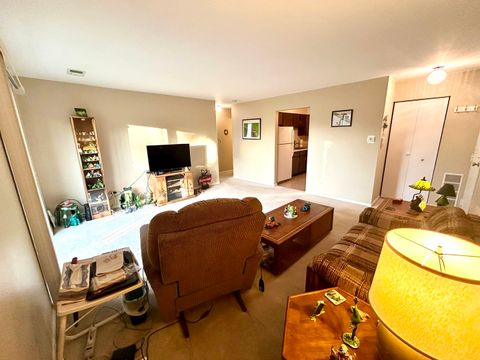 Tiny photo for 709 W Central Road #C5, Mount Prospect, IL 60056 (MLS # 12511941)