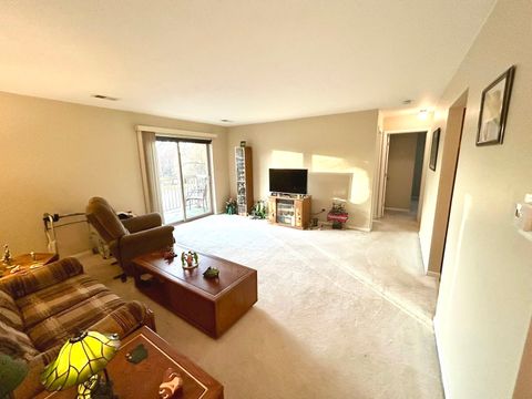 Tiny photo for 709 W Central Road #C5, Mount Prospect, IL 60056 (MLS # 12511941)