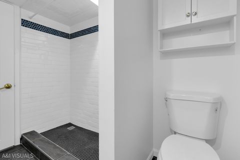 Tiny photo for 5841 N MEDINA Avenue, Chicago, IL 60646 (MLS # 12486599)