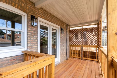 Tiny photo for 5841 N MEDINA Avenue, Chicago, IL 60646 (MLS # 12486599)