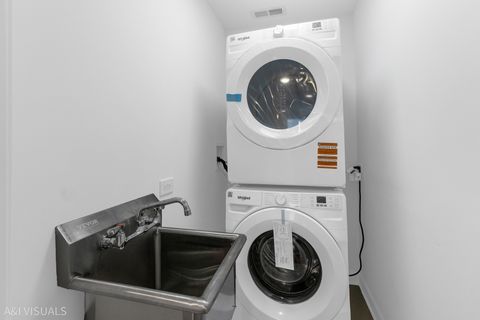 Tiny photo for 5841 N MEDINA Avenue, Chicago, IL 60646 (MLS # 12486599)