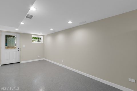 Tiny photo for 5841 N MEDINA Avenue, Chicago, IL 60646 (MLS # 12486599)