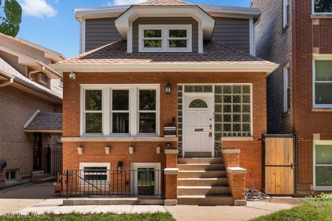 5841 N MEDINA Avenue Chicago IL 60646