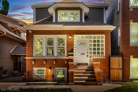 Tiny photo for 5841 N MEDINA Avenue, Chicago, IL 60646 (MLS # 12486599)