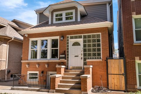 Tiny photo for 5841 N MEDINA Avenue, Chicago, IL 60646 (MLS # 12486599)
