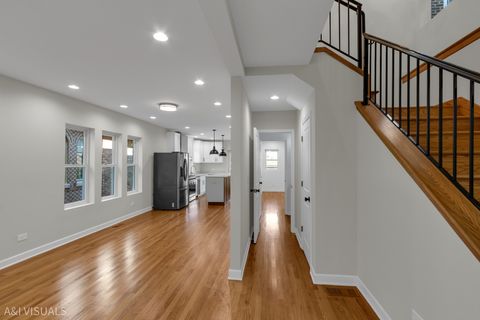 Tiny photo for 5841 N MEDINA Avenue, Chicago, IL 60646 (MLS # 12486599)