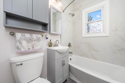 Tiny photo for 197 Herrick Road, Riverside, IL 60546 (MLS # 12505345)