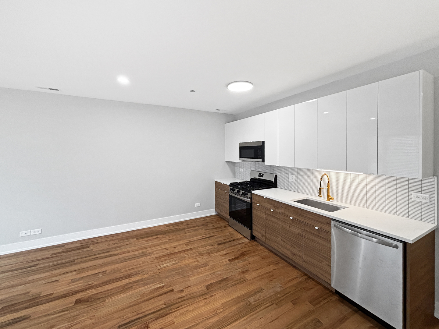 2127 W 18th Street 3