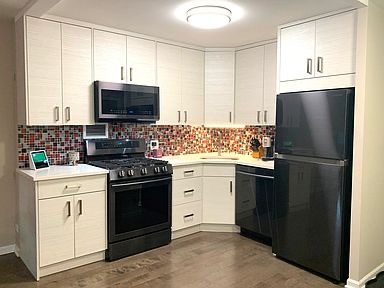 400 E RANDOLPH Street 1512