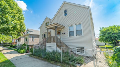 Tiny photo for 10439 S Avenue M, Chicago, IL 60617 (MLS # 12413427)