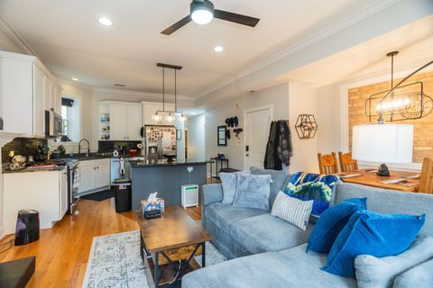 Tiny photo for 5206 N WINTHROP Avenue #1, Chicago, IL 60640 (MLS # 12615868)