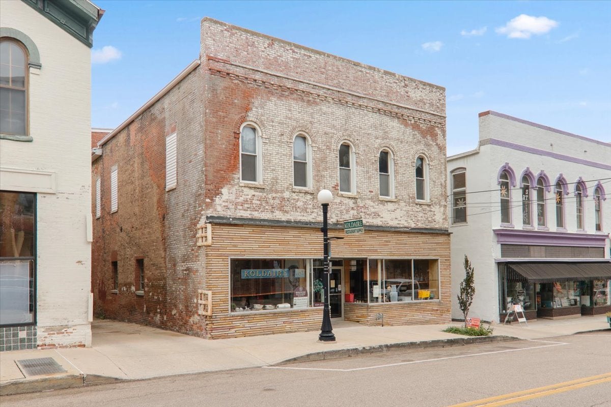 107 W Monroe Street