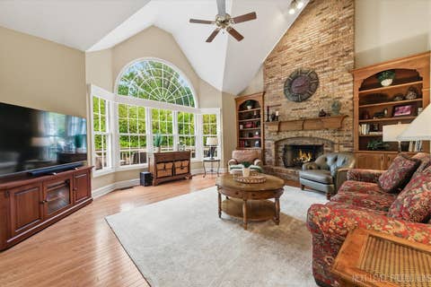 Tiny photo for 1005 Stonehedge Road, St. Charles, IL 60174 (MLS # 12612376)