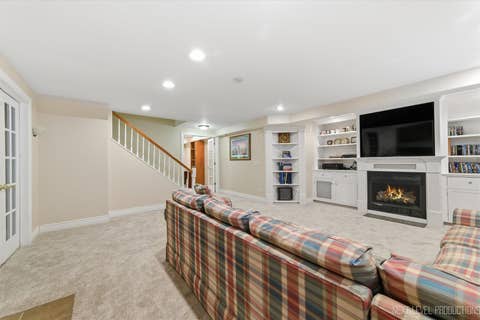 Tiny photo for 1005 Stonehedge Road, St. Charles, IL 60174 (MLS # 12612376)