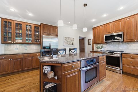 Tiny photo for 1005 Stonehedge Road, St. Charles, IL 60174 (MLS # 12612376)