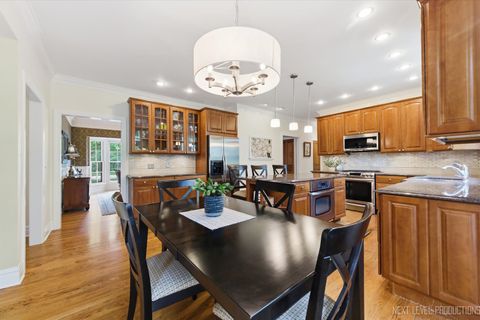 Tiny photo for 1005 Stonehedge Road, St. Charles, IL 60174 (MLS # 12612376)