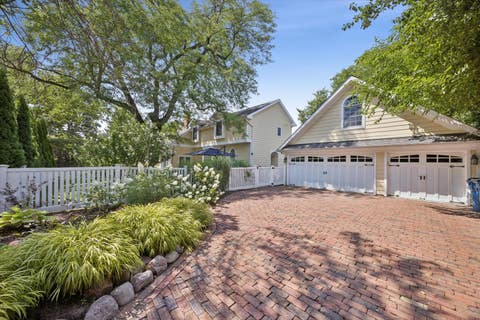Tiny photo for 801 N MADISON Street, Hinsdale, IL 60521 (MLS # 12704433)