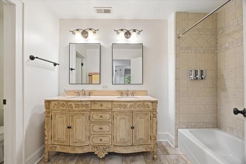 Tiny photo for 801 N MADISON Street, Hinsdale, IL 60521 (MLS # 12704433)