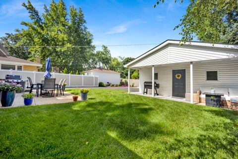 Tiny photo for 528 Kipling Court, Wheaton, IL 60187 (MLS # 12713529)