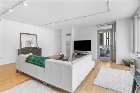 Tiny photo for 8 E Randolph Street #1401, Chicago, IL 60601 (MLS # 12391929)