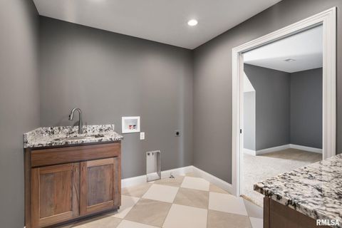 Tiny photo for 6654 Meghan Avenue, Bettendorf, IA 52722 (MLS # QC4263749)