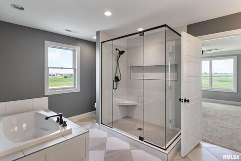 Tiny photo for 6654 Meghan Avenue, Bettendorf, IA 52722 (MLS # QC4263749)