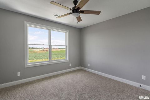 Tiny photo for 6654 Meghan Avenue, Bettendorf, IA 52722 (MLS # QC4263749)