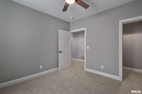 Tiny photo for 6654 Meghan Avenue, Bettendorf, IA 52722 (MLS # QC4263749)