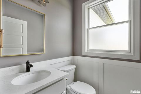 Tiny photo for 6654 Meghan Avenue, Bettendorf, IA 52722 (MLS # QC4263749)