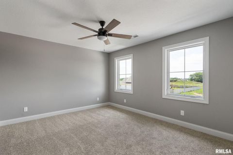Tiny photo for 6654 Meghan Avenue, Bettendorf, IA 52722 (MLS # QC4263749)