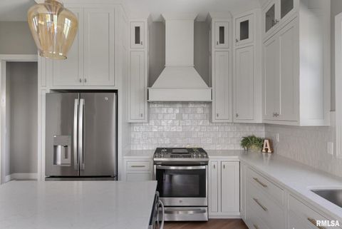 Tiny photo for 6654 Meghan Avenue, Bettendorf, IA 52722 (MLS # QC4263749)