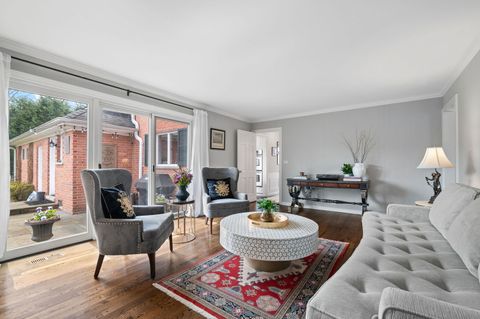 Tiny photo for 571 Lexington Drive, Lake Forest, IL 60045 (MLS # 12622813)