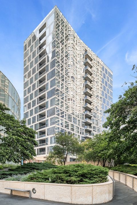 403 N Wabash Avenue 8A Chicago IL 60611