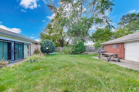 Tiny photo for 8622 S Michigan Avenue, Chicago, IL 60619 (MLS # 12472404)