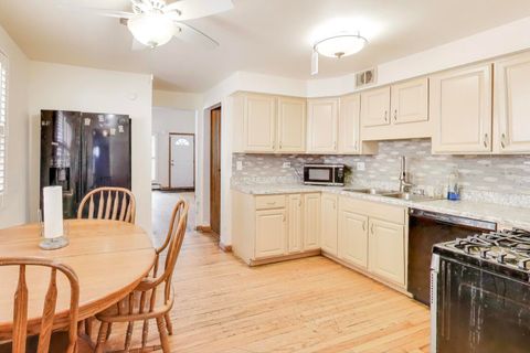 Tiny photo for 8622 S Michigan Avenue, Chicago, IL 60619 (MLS # 12472404)