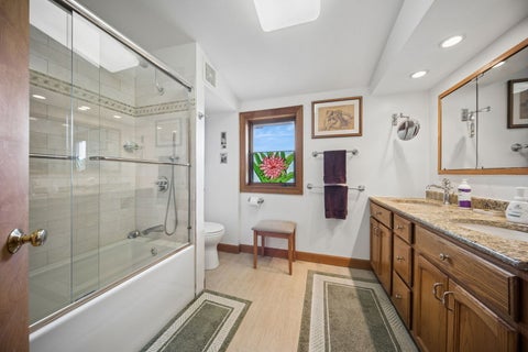Tiny photo for 6647 N Crawford Avenue, Lincolnwood, IL 60712 (MLS # 12767692)