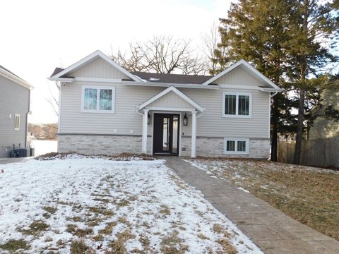 Tiny photo for 1590 Lake Holiday Drive, Lake Holiday, IL 60548 (MLS # 12558705)