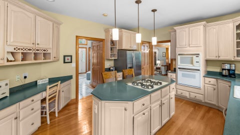 Tiny photo for 2506 Royal St Georges Court, St. Charles, IL 60174 (MLS # 12734658)