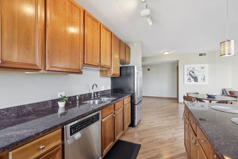 Tiny photo for 515 Main Street #709, Evanston, IL 60202 (MLS # 12475381)