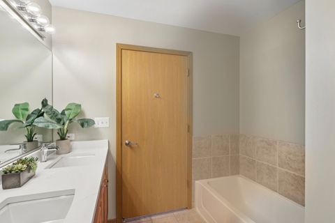 Tiny photo for 515 Main Street #709, Evanston, IL 60202 (MLS # 12475381)